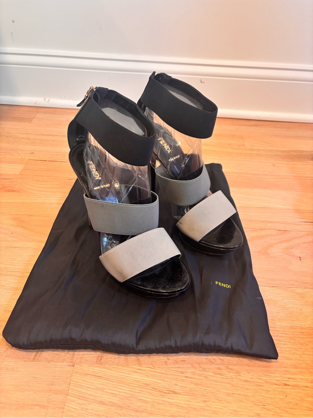 Fendi Vernice Elastico platform sandals in black & grey straps size 39.5